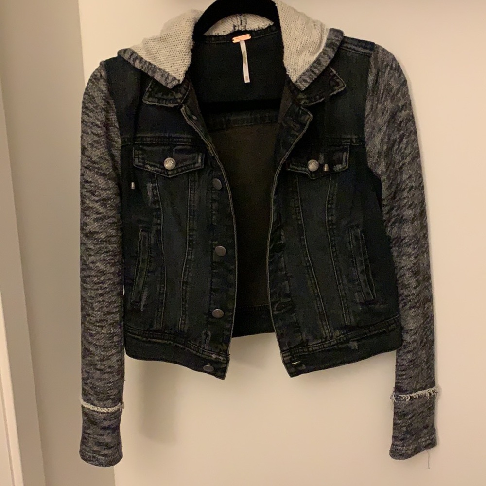 Free people denim/sweater jacket for petites. Only worn 2x